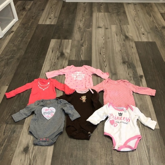 Carters Bundle of Plain and Printed Onesies‎ 3 Months - Picture 1 of 9